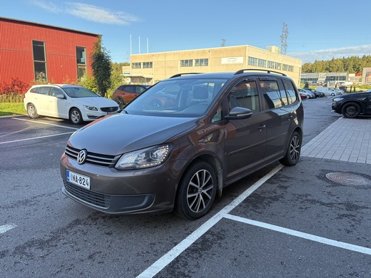 Volkswagen Touran vaihtoauto