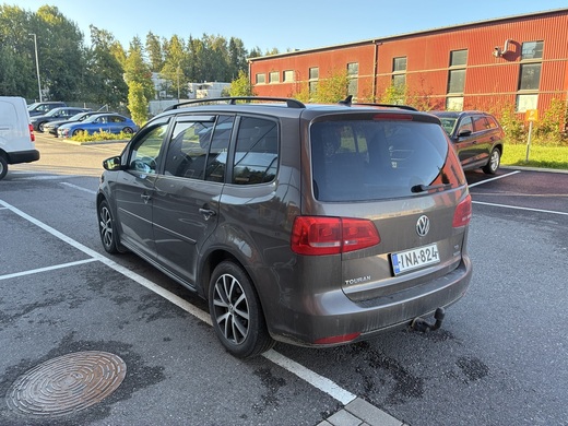 Volkswagen Touran vaihtoauto