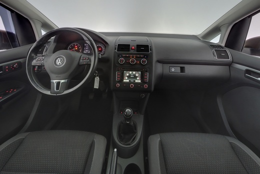 Volkswagen Touran vaihtoauto