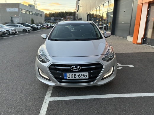 Hyundai i30 5d vaihtoauto