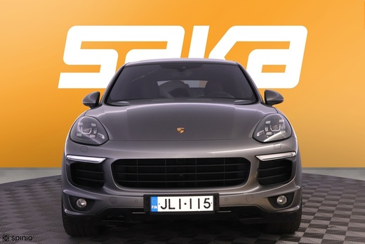 Porsche Cayenne vaihtoauto