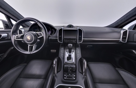 Porsche Cayenne vaihtoauto