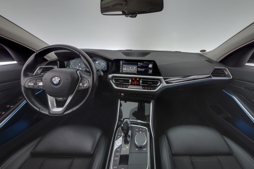 BMW 330 vaihtoauto