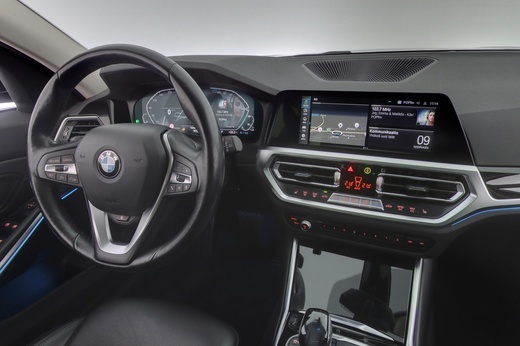 BMW 330 vaihtoauto