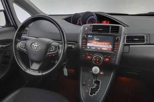 Toyota Verso vaihtoauto