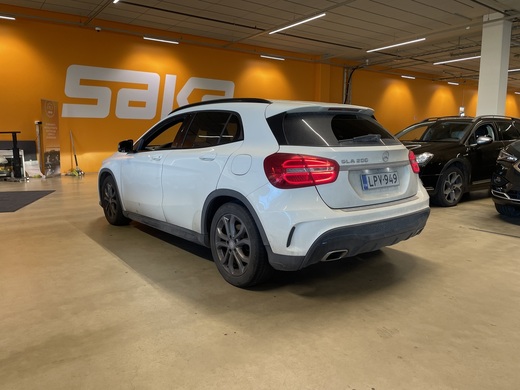Mercedes-Benz GLA vaihtoauto