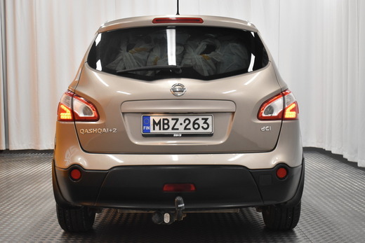 Nissan Qashqai+2 vaihtoauto