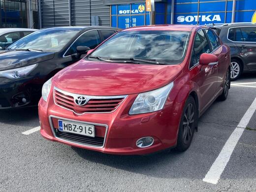 Toyota Avensis vaihtoauto