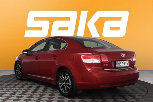 Toyota Avensis vaihtoauto