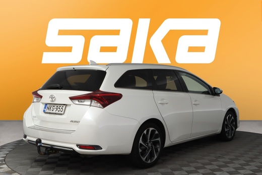 Toyota Auris vaihtoauto