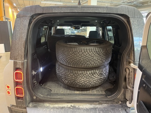Land Rover Defender vaihtoauto