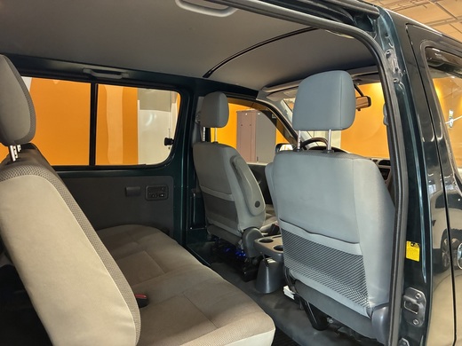 Toyota Hiace vaihtoauto