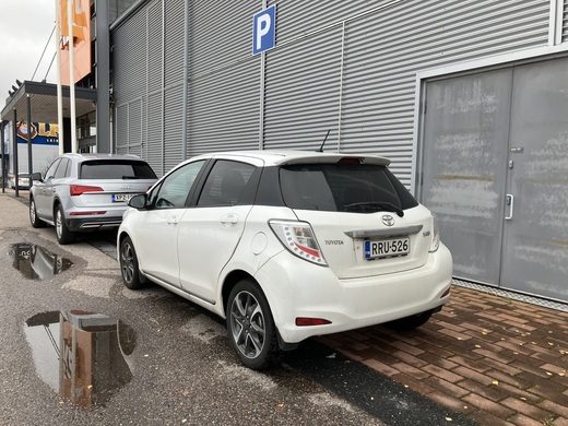 Toyota Yaris vaihtoauto