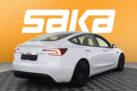 Tesla Model 3 vaihtoauto