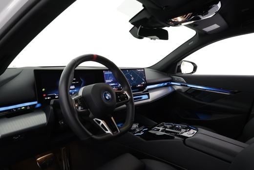 BMW i5 M60 vaihtoauto