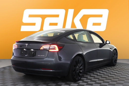 Tesla Model 3 vaihtoauto