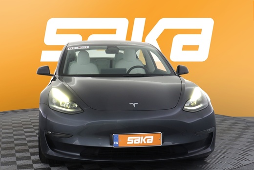 Tesla Model 3 vaihtoauto