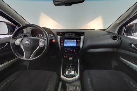 Nissan Navara vaihtoauto