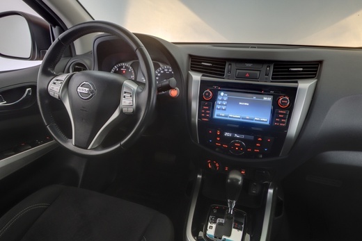 Nissan Navara vaihtoauto