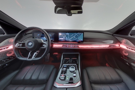 BMW i7 vaihtoauto