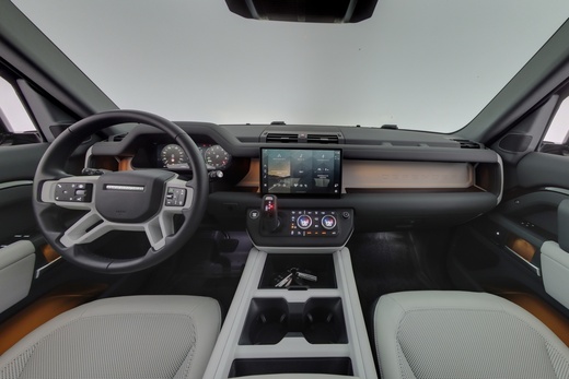 Land Rover Defender vaihtoauto