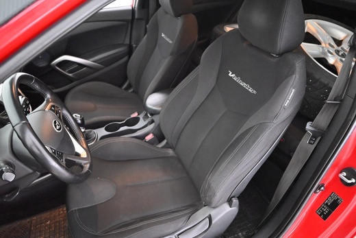 Hyundai Veloster vaihtoauto