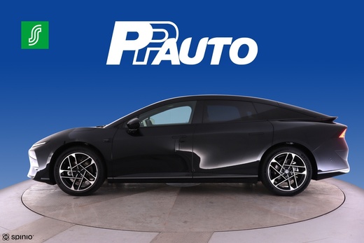 XPENG P7+ vaihtoauto