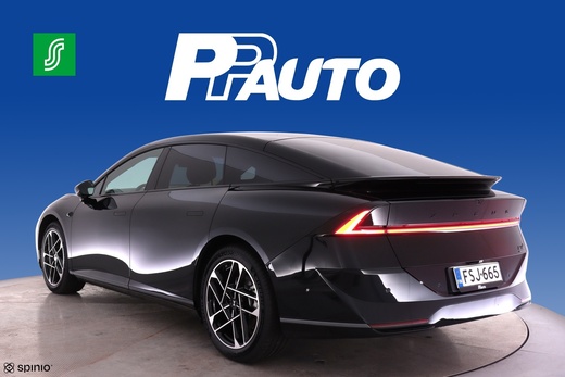 XPENG P7+ vaihtoauto