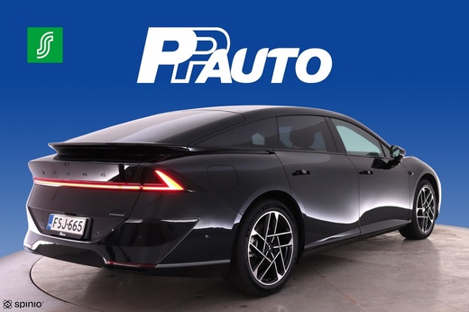 XPENG P7+ vaihtoauto