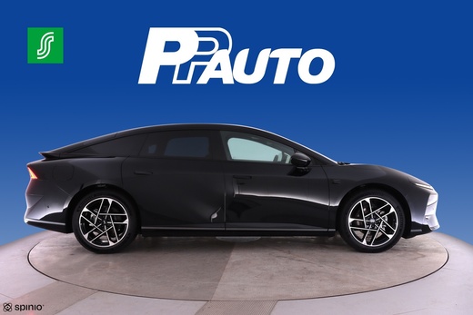 XPENG P7+ vaihtoauto