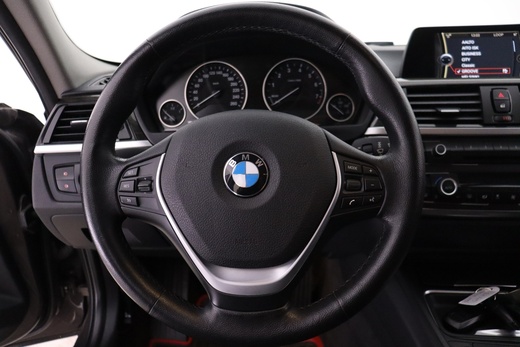 BMW 320 vaihtoauto