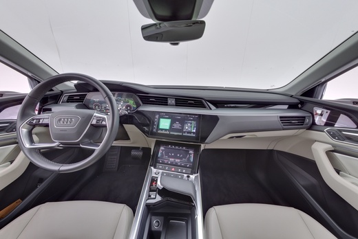 Audi Q8 e-tron vaihtoauto