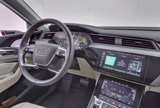 Audi Q8 e-tron vaihtoauto