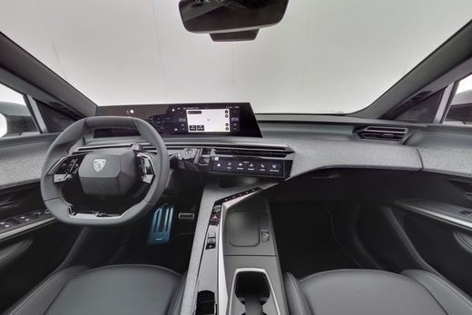 Peugeot E-3008 vaihtoauto
