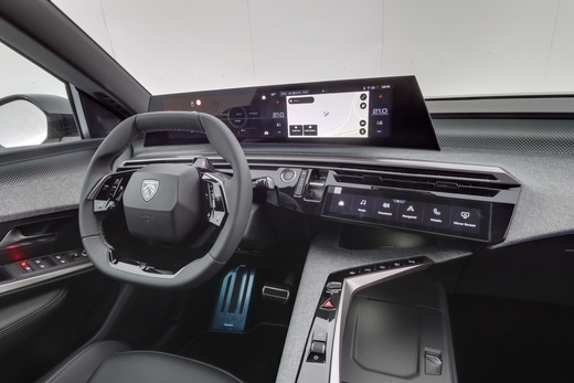 Peugeot E-3008 vaihtoauto