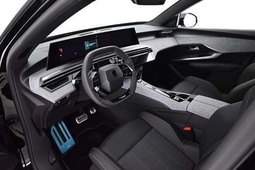 Peugeot E-3008 vaihtoauto