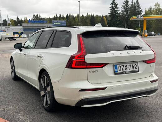 Volvo V60 vaihtoauto