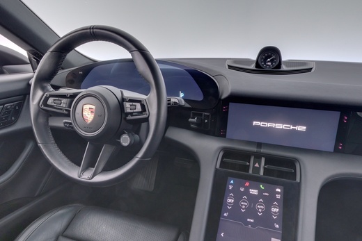 Porsche Taycan vaihtoauto