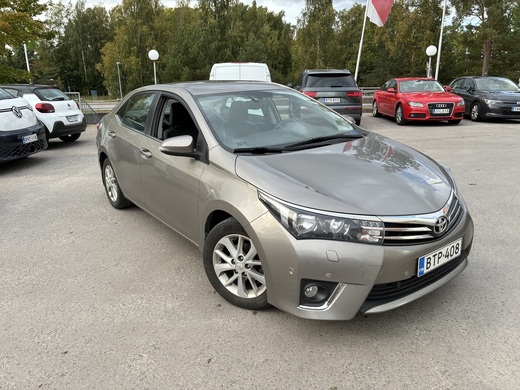 Toyota Corolla vaihtoauto