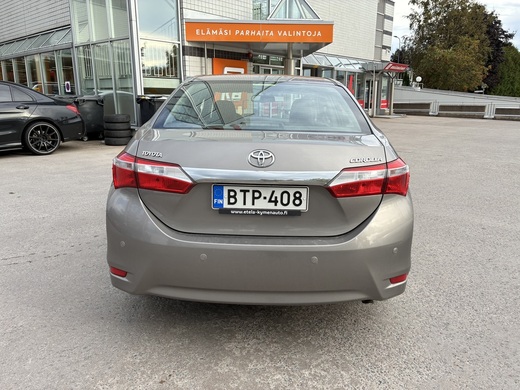 Toyota Corolla vaihtoauto