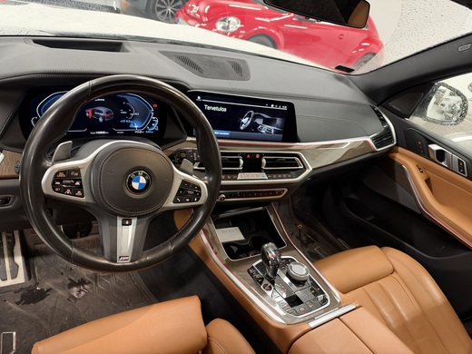 BMW X5 vaihtoauto