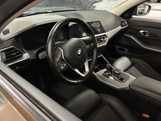 BMW 330 vaihtoauto
