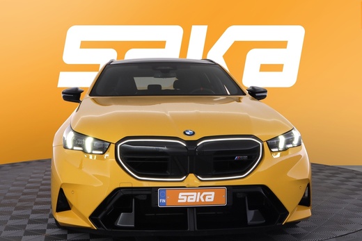 BMW M5 vaihtoauto