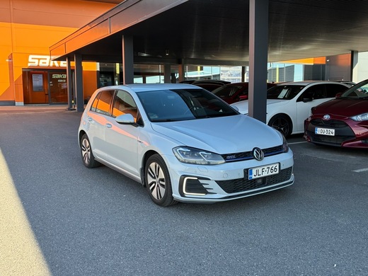 Volkswagen Golf vaihtoauto