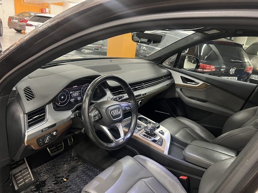 Audi Q7 vaihtoauto