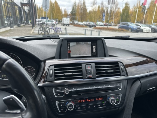 BMW 320 vaihtoauto