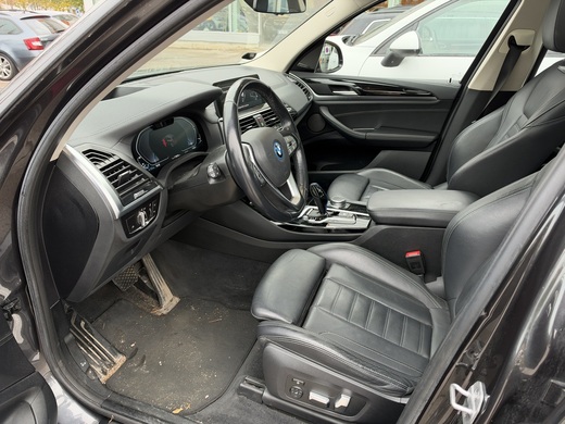 BMW iX3 vaihtoauto