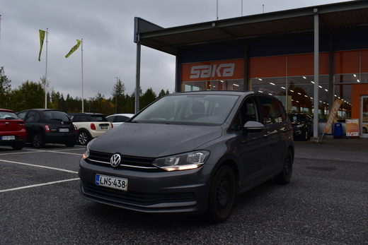 Volkswagen Touran vaihtoauto
