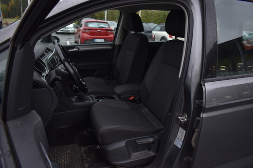 Volkswagen Touran vaihtoauto