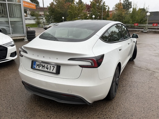 Tesla Model 3 vaihtoauto